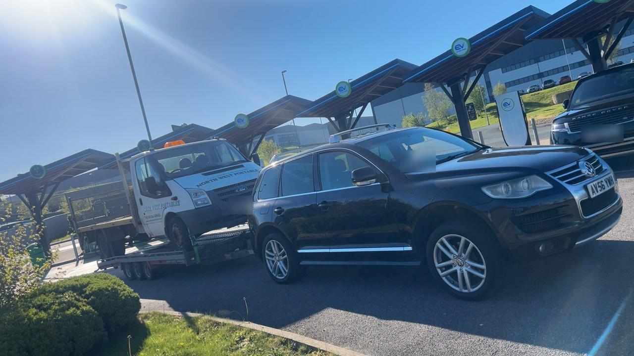 Ford Transit tipper loaded on the trailer